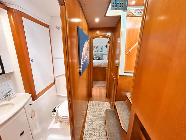 Sundance Yacht Photos Pics 