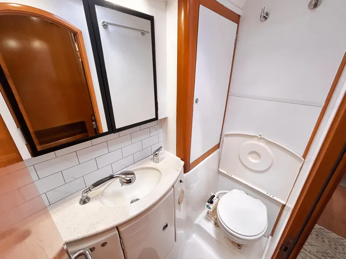 Sundance Yacht Photos Pics 