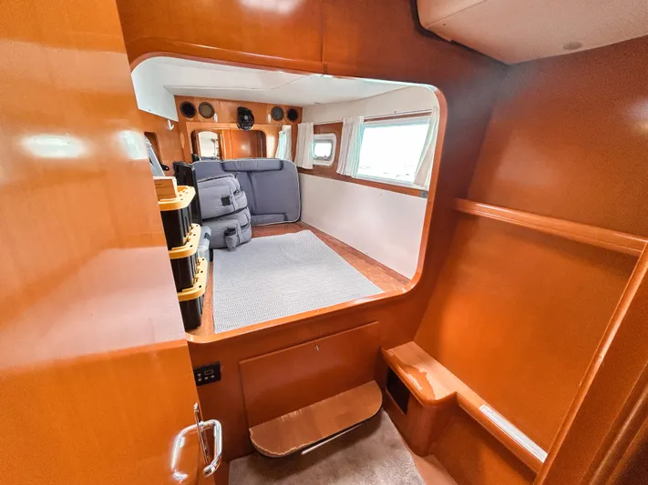 Sundance Yacht Photos Pics 