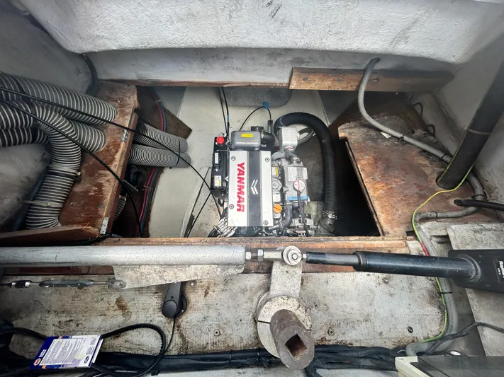 Sundance Yacht Photos Pics 