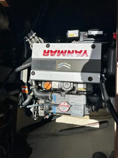 Sundance Yacht Photos Pics 