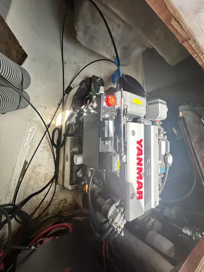 Sundance Yacht Photos Pics 