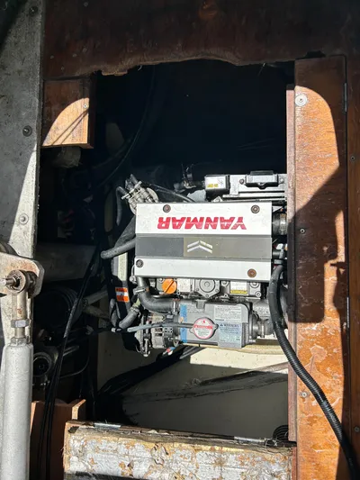 Sundance Yacht Photos Pics 