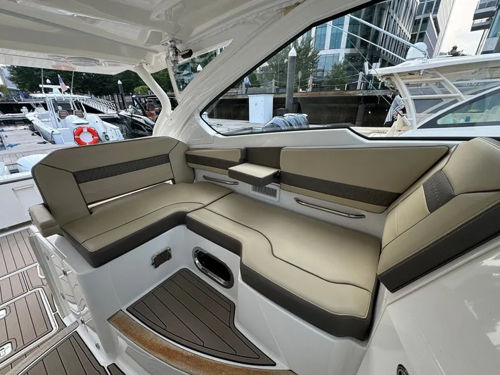  Yacht Photos Pics 2019 PURSUIT 365 DC - Image 22