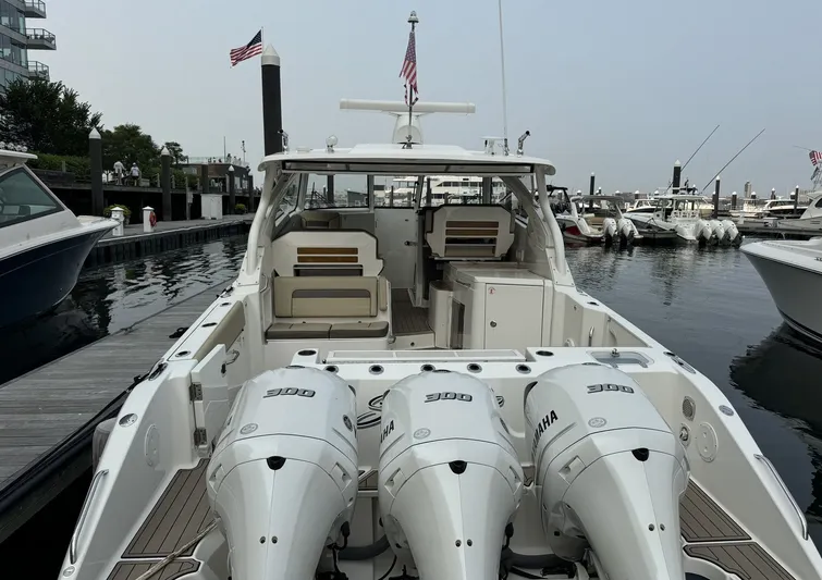  Yacht Photos Pics 2019 PURSUIT 365 DC - Image 43