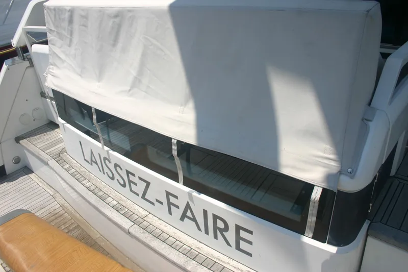 Laissez-faire Yacht Photos Pics Stern