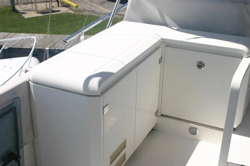 Laissez-faire Yacht Photos Pics Bridge Galley