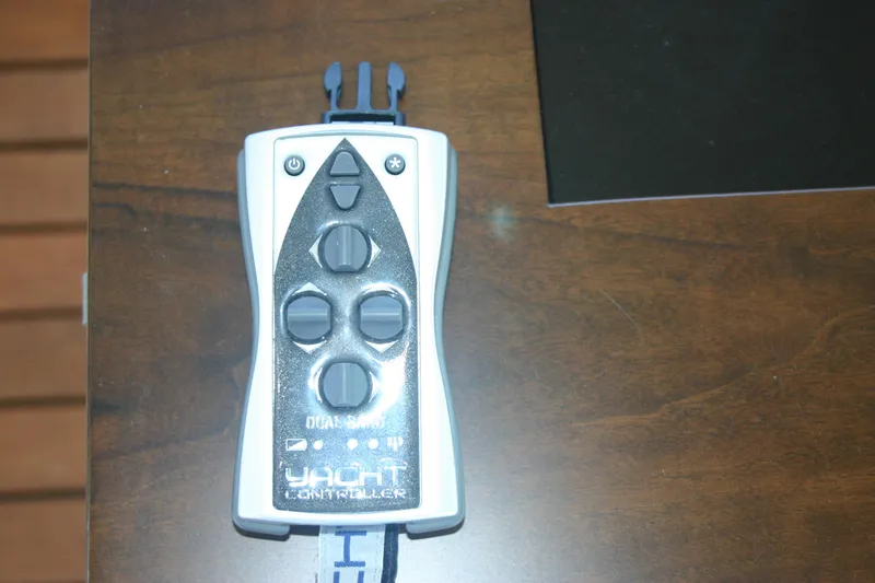 Laissez-faire Yacht Photos Pics Yacht Controller