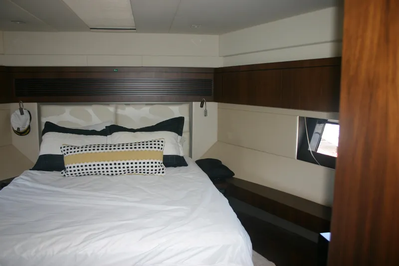 Laissez-faire Yacht Photos Pics Master