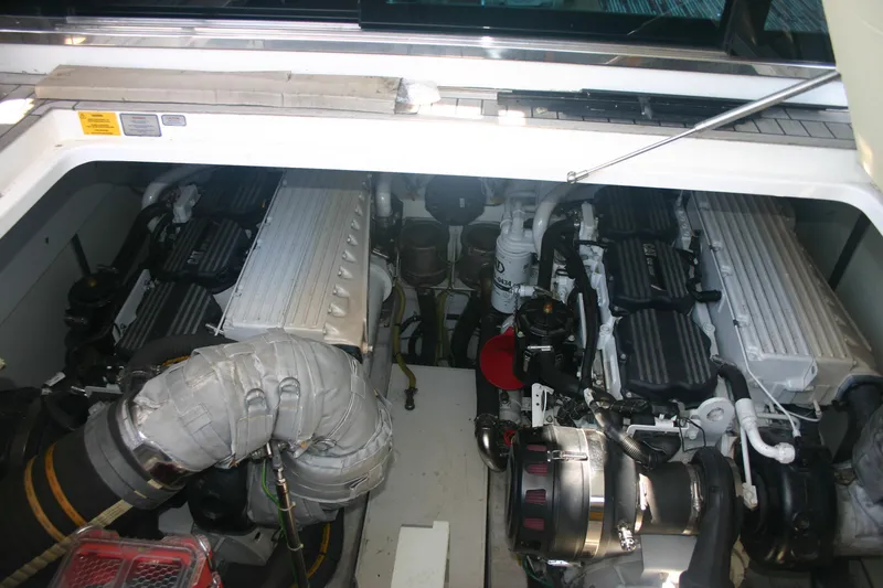 Laissez-faire Yacht Photos Pics Engine Room