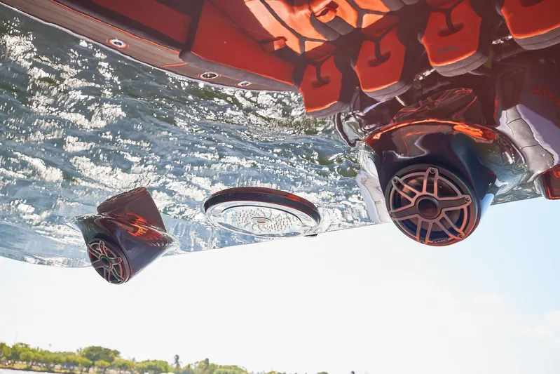  Yacht Photos Pics Upside-down view of 2024 Midnight Express 43' Solstice boat speakers and water.