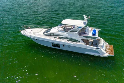 Azimut 64 Fly