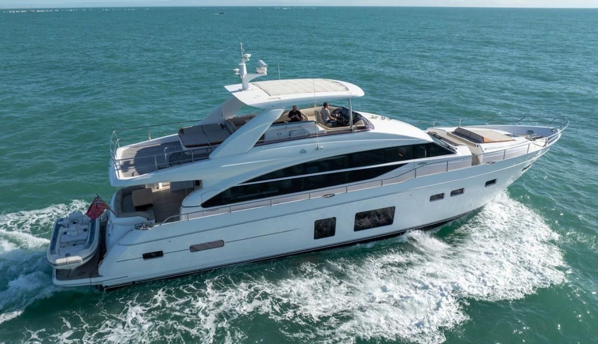 2016 Princess 85 