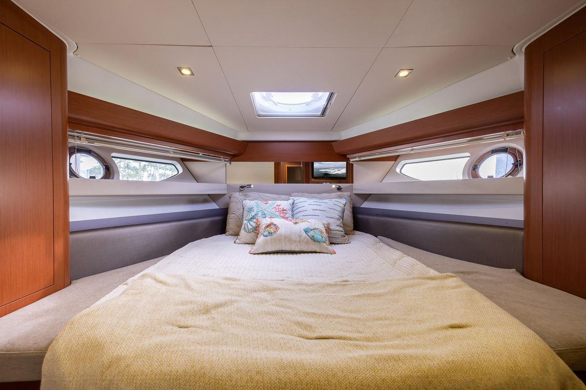 2014 Beneteau 44 