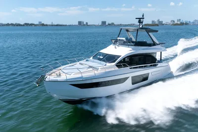 Azimut Fly 68