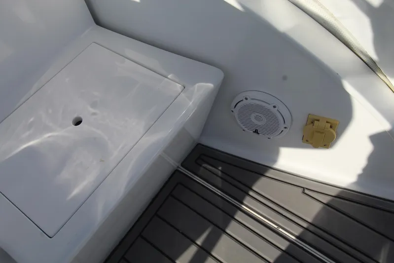 Wolfpack Yacht Photos Pics 