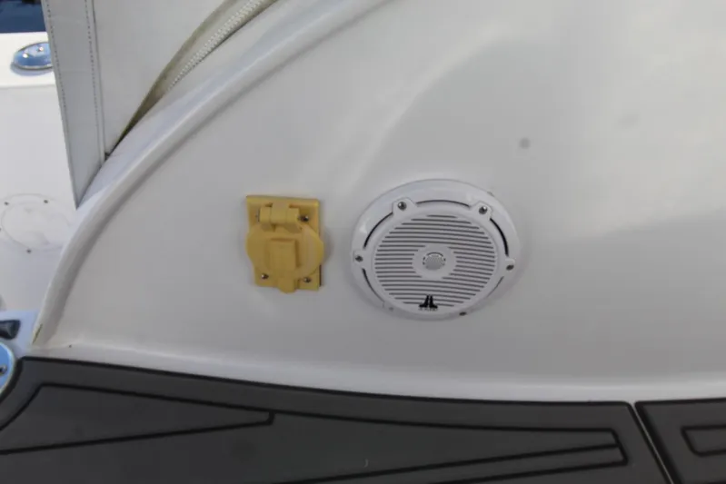 Wolfpack Yacht Photos Pics 