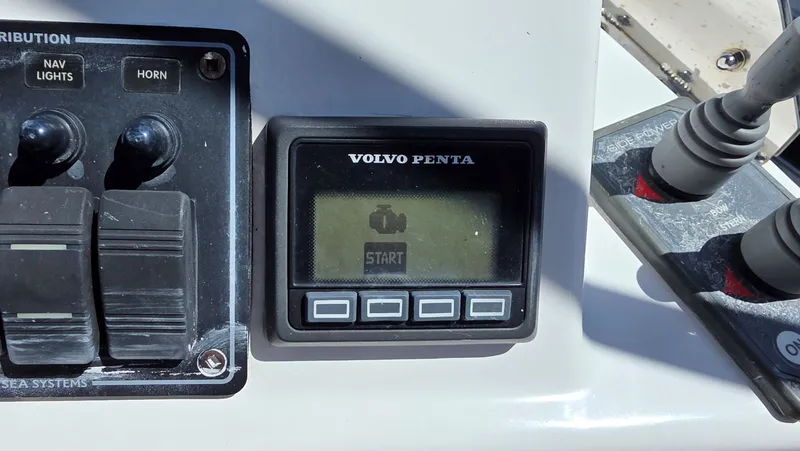 Dizzy Alice Yacht Photos Pics 