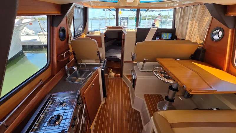 Dizzy Alice Yacht Photos Pics 