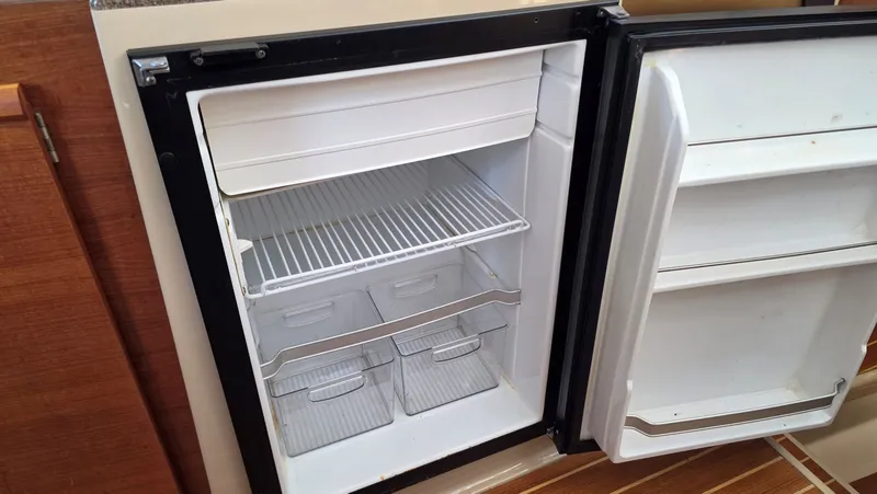 Dizzy Alice Yacht Photos Pics 