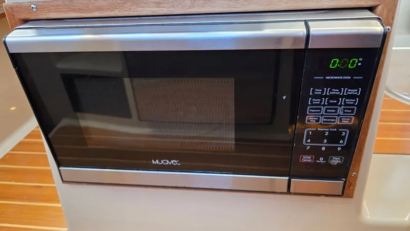 Dizzy Alice Yacht Photos Pics 