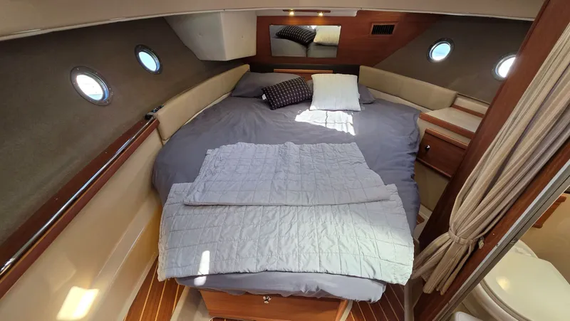 Dizzy Alice Yacht Photos Pics 