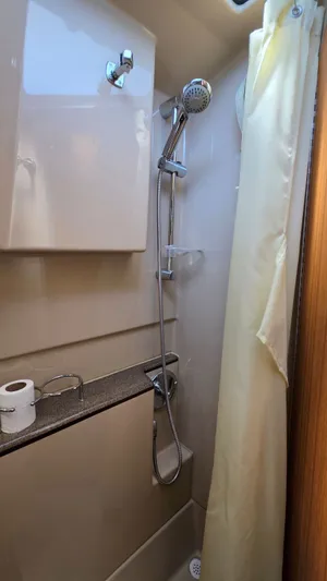 Dizzy Alice Yacht Photos Pics 