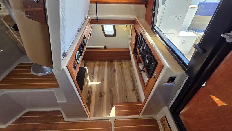 Dizzy Alice Yacht Photos Pics 