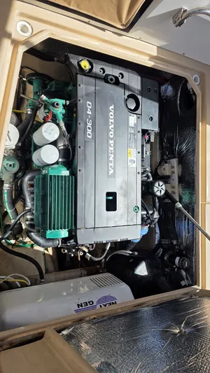 Dizzy Alice Yacht Photos Pics 