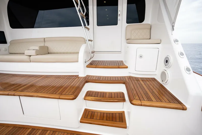 Hooray Yacht Photos Pics 