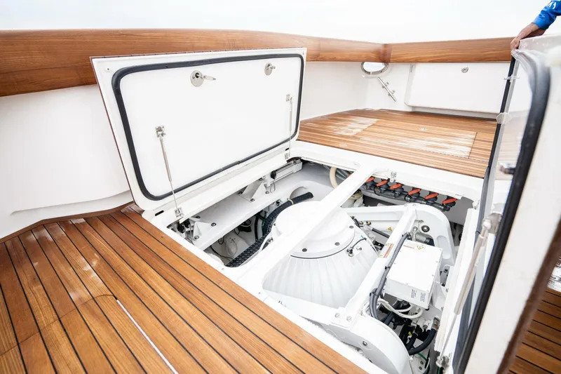 Hooray Yacht Photos Pics 