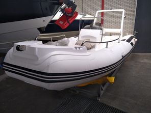 2022 Trend 520 Rib