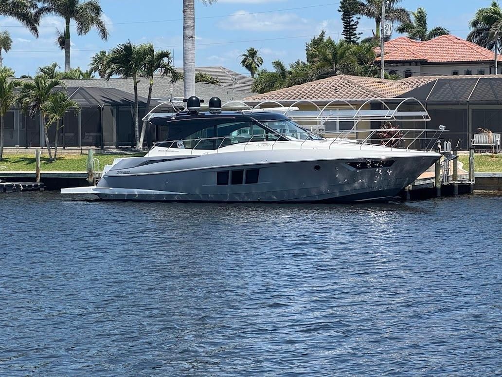 2014 Cruisers Yachts 45 