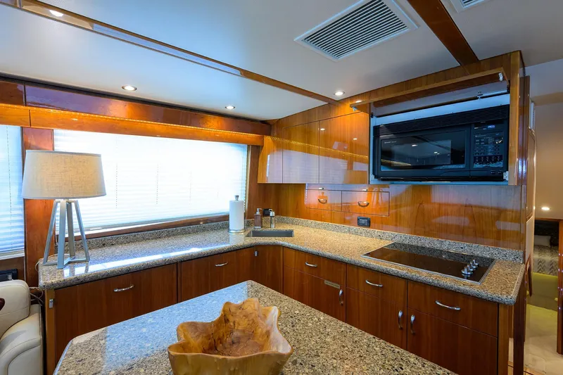 Sea Nyle Yacht Photos Pics Hatteras 54 Sea Nyle - Galley