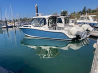 2020 Boston Whaler 325 Conquest