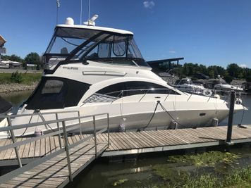 Sea Ray 47 Sedan Bridge