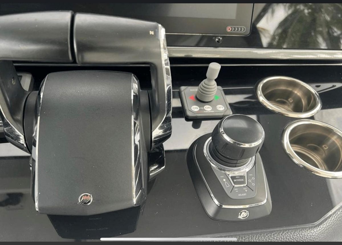 2022 Azimut 42 