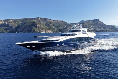 2004 Kaiserwerft 101'9"