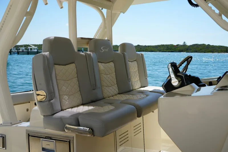 Uncharted Yacht Photos Pics Scout 38 Uncharted - Helm Seats