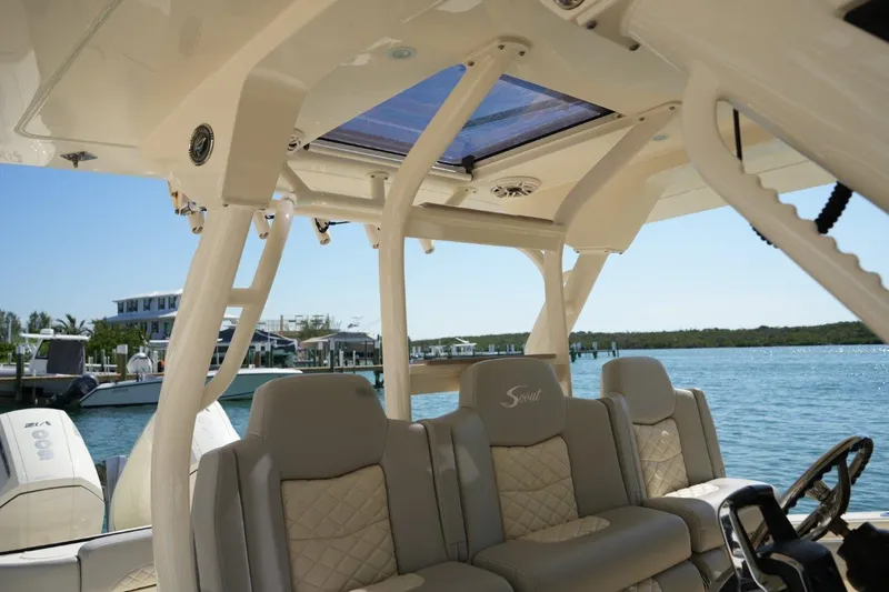 Uncharted Yacht Photos Pics Scout 38 Uncharted - Helm Seating
