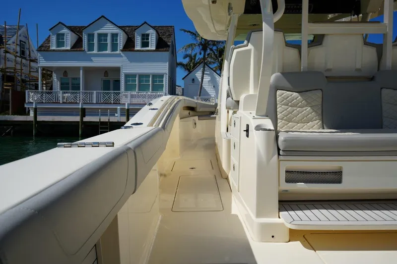 Uncharted Yacht Photos Pics Scout 38 Uncharted - Deck