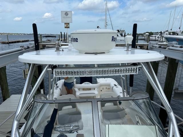 2008 Boston Whaler 235 Conquest