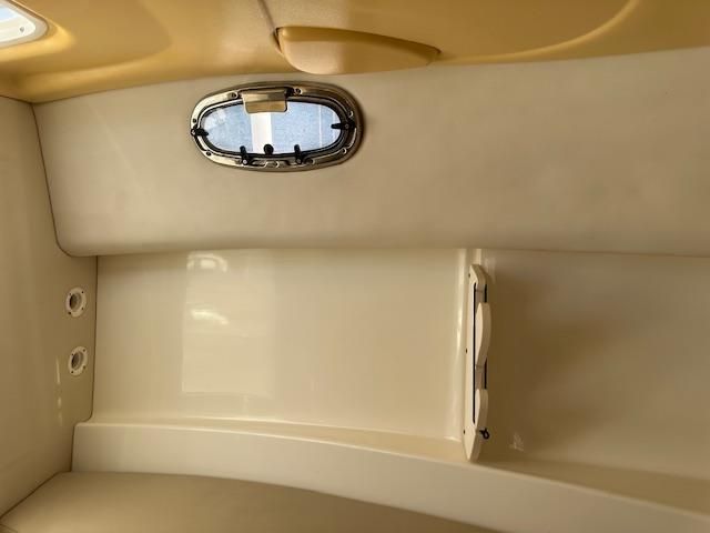 2008 Boston Whaler 235 Conquest