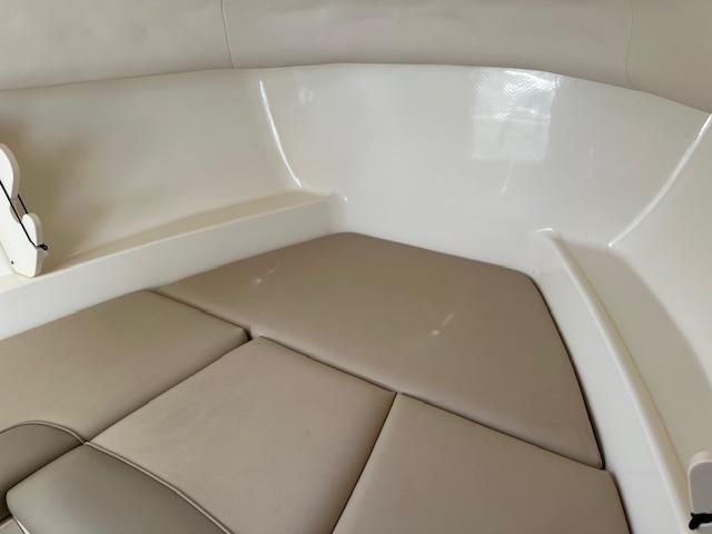2008 Boston Whaler 235 Conquest