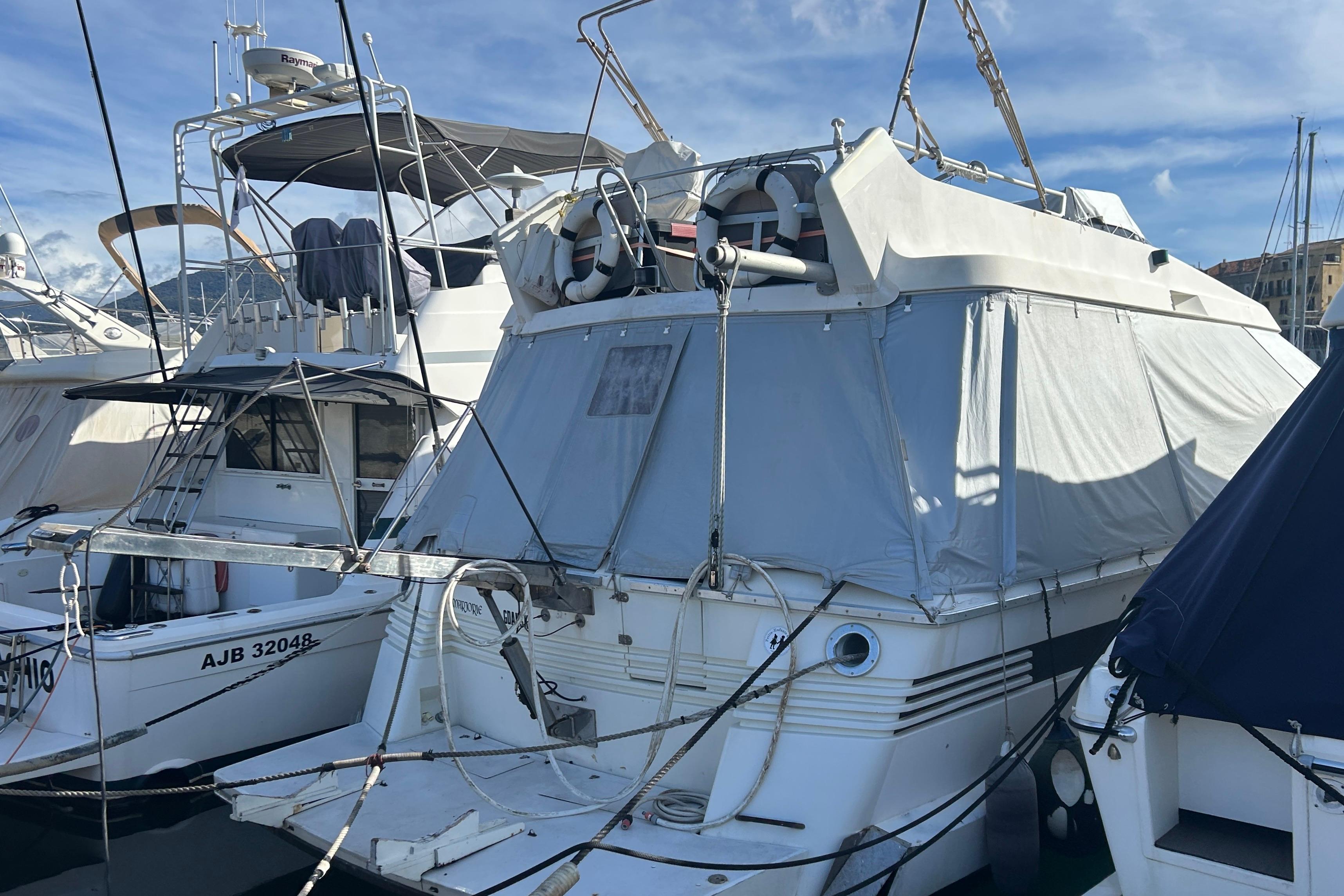 1988 Astondoa 44 Fly