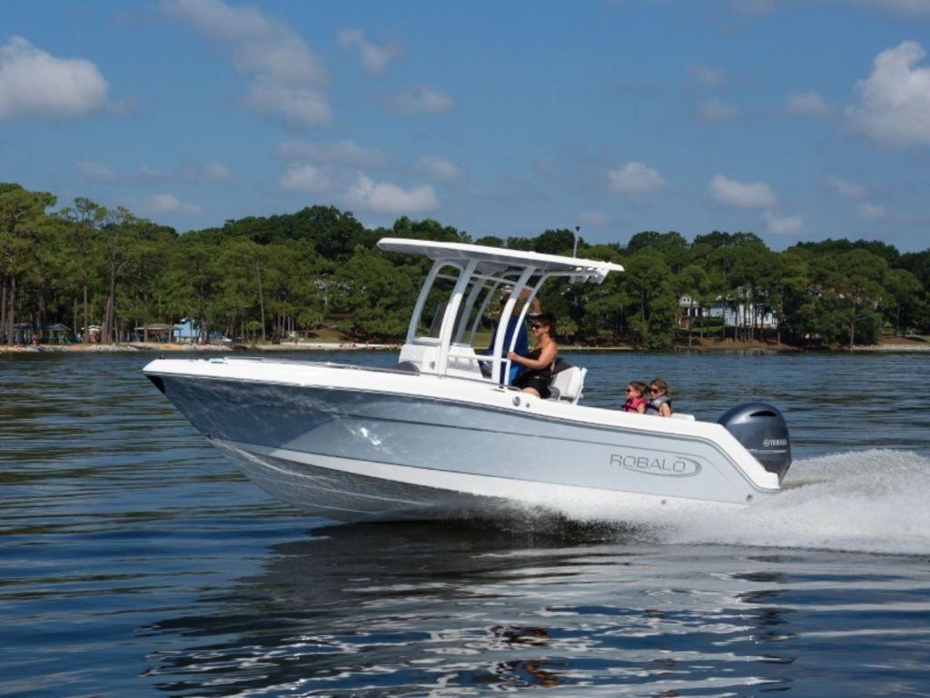 2022 Robalo R222EX