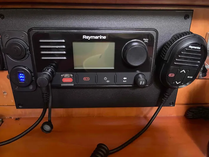 Gratitude Yacht Photos Pics Raymarine marine radio system on 1999 Moody 46 CC yacht dashboard.