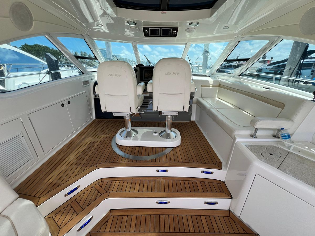 2010 Sea Ray 54 