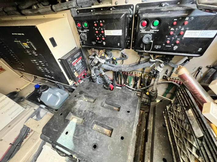  Yacht Photos Pics Engine room of 2010 Sea Ray 540 Sundancer with control panels and wiring.