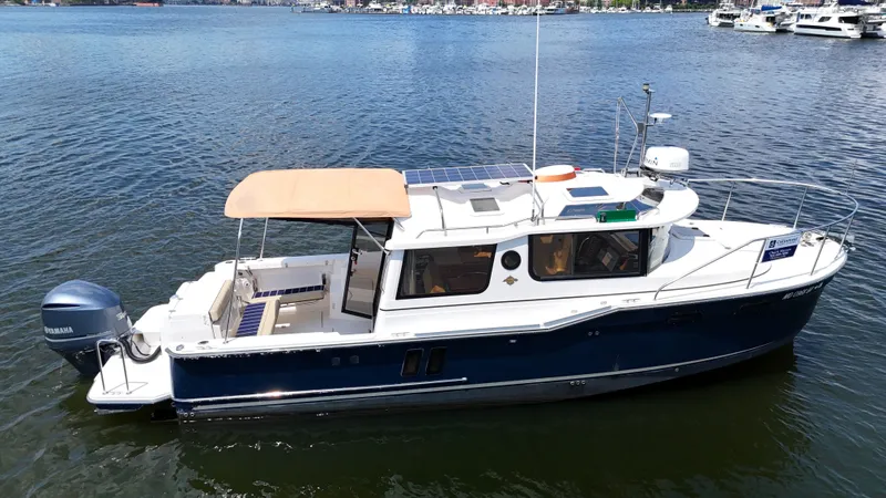 Chestnuts Yacht Photos Pics 